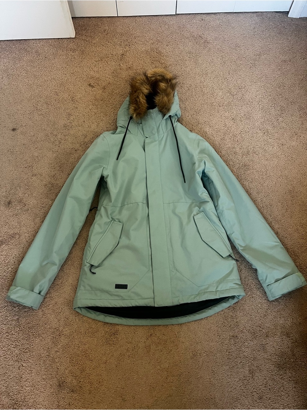 Volcom women’s ski jacket
